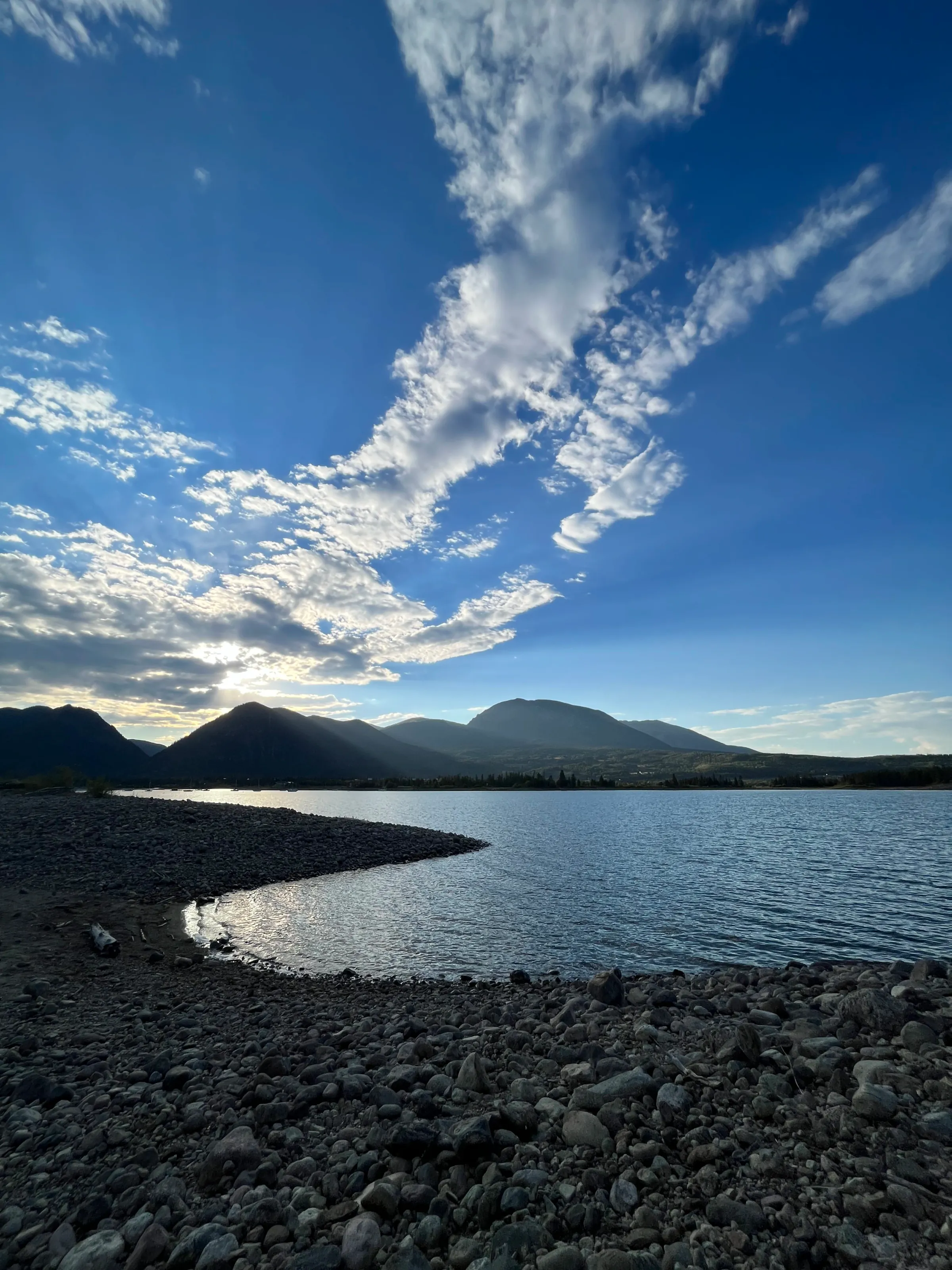 Cleaning and junk removal in Silverthorne Colorado - Spring Cleaning Company vacation rental window post-construction commercial and move-out cleaning Summit County