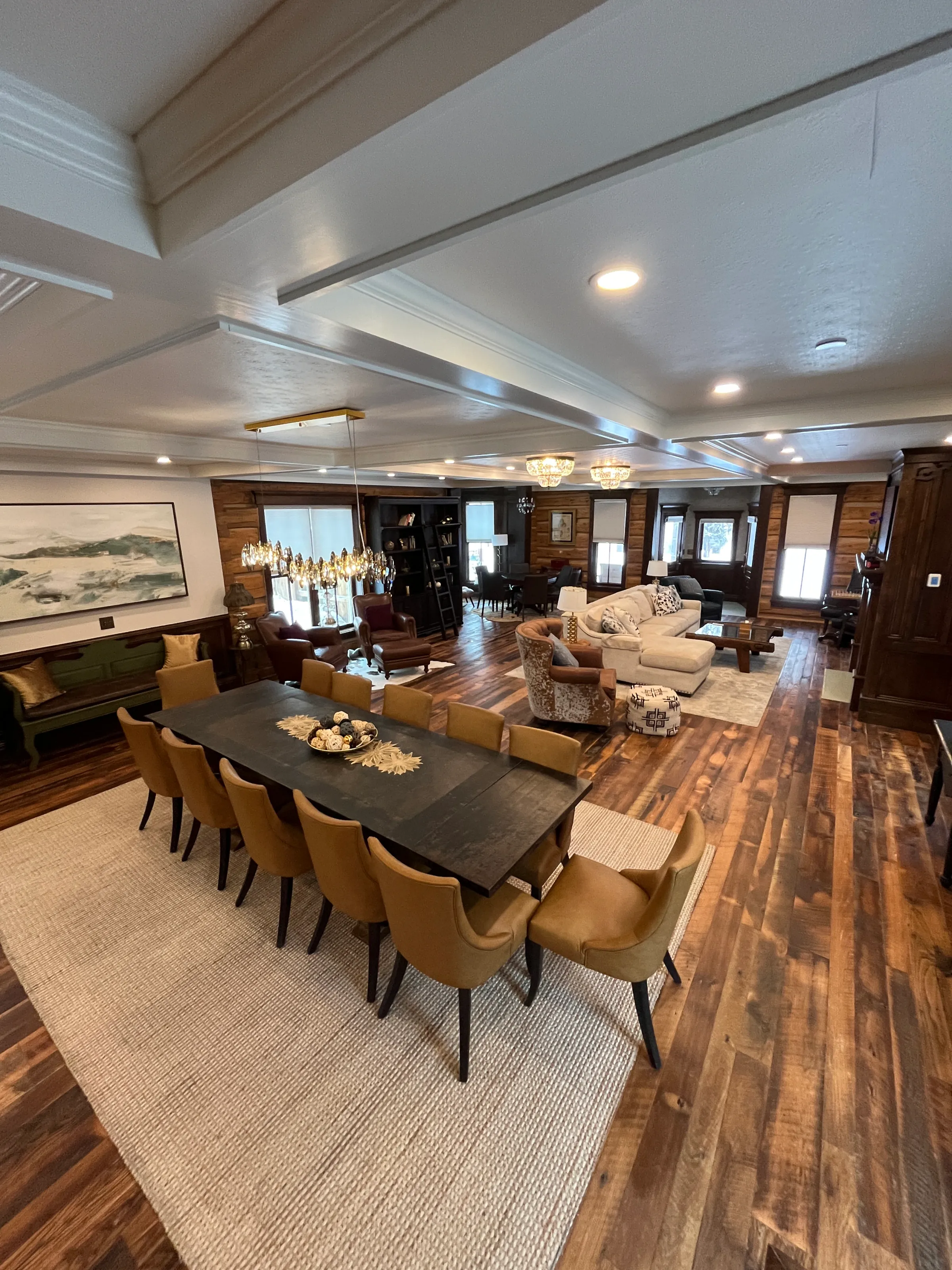 Vacation rental cleaning you can count on - Spring Cleaning Company professional turnover service for Airbnb and VRBO in Summit County Colorado