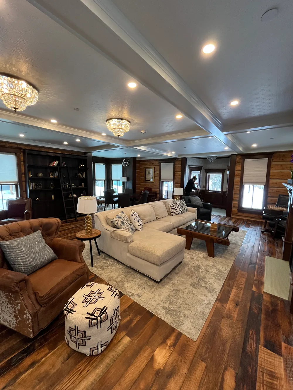 Nicely furnished modern vacation home in Summit County Colorado - Spring Cleaning Company vacation rental cleaning services for Breckenridge and Frisco